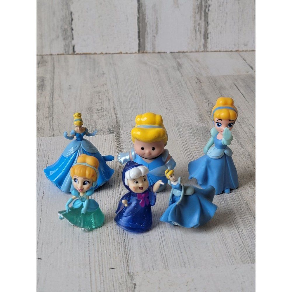 Princess Cinderella Fairy Godmother Ball dress playset toy figure Disney